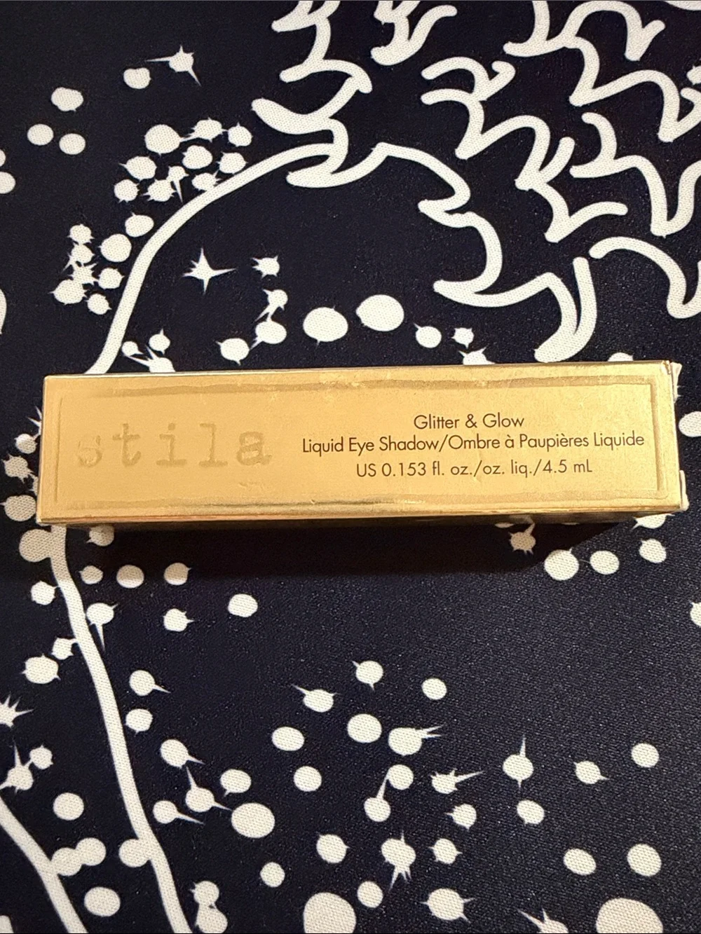 Stila Glitter & Glow Liquid Eye Shadow in Molten Midnight